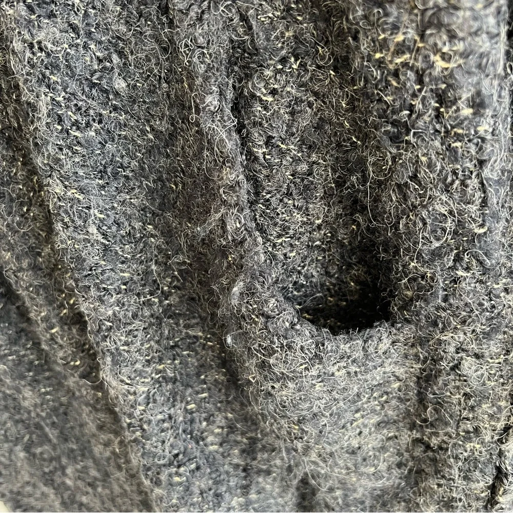 Free People Oversized Bouclé V-Neck Cardigan Size M Gray Pockets Boho Alpaca